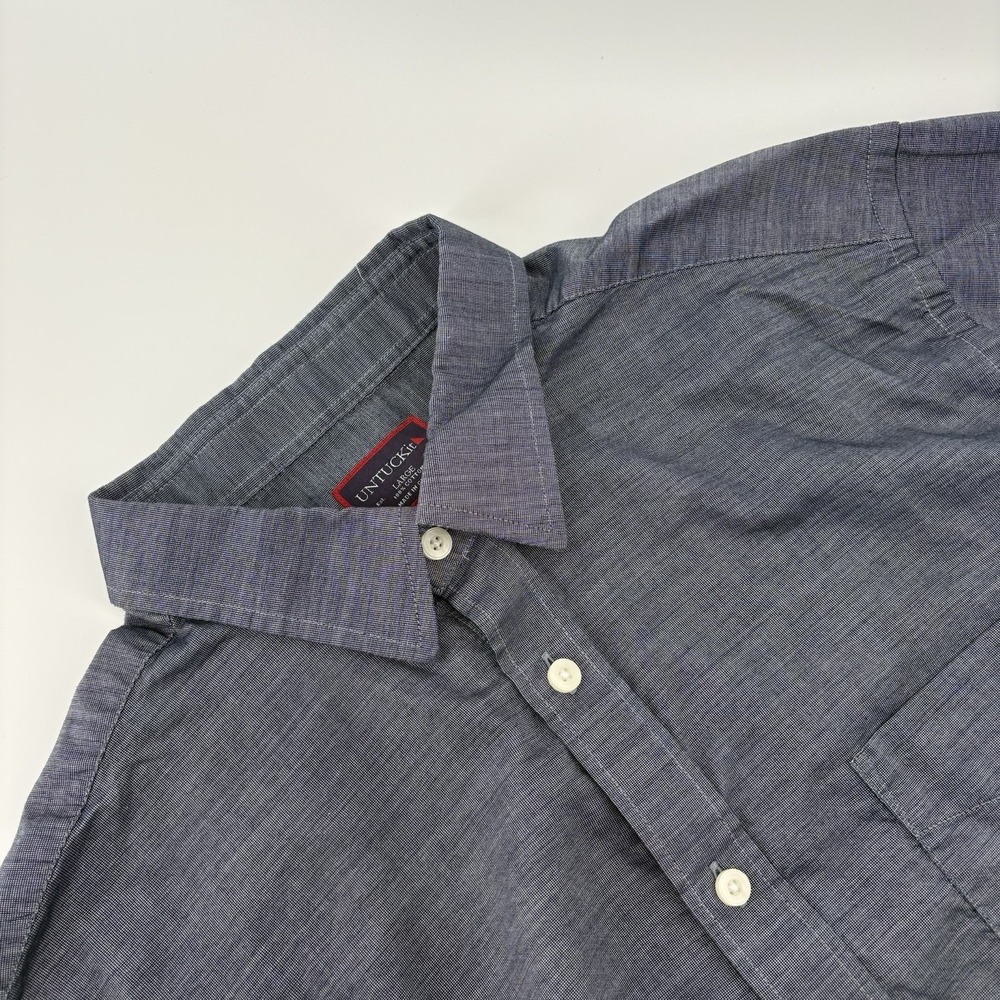 UNTUCKit Shirt Mens L Button Down Short Sleeve Solid Blue Chambray Cotton Casual